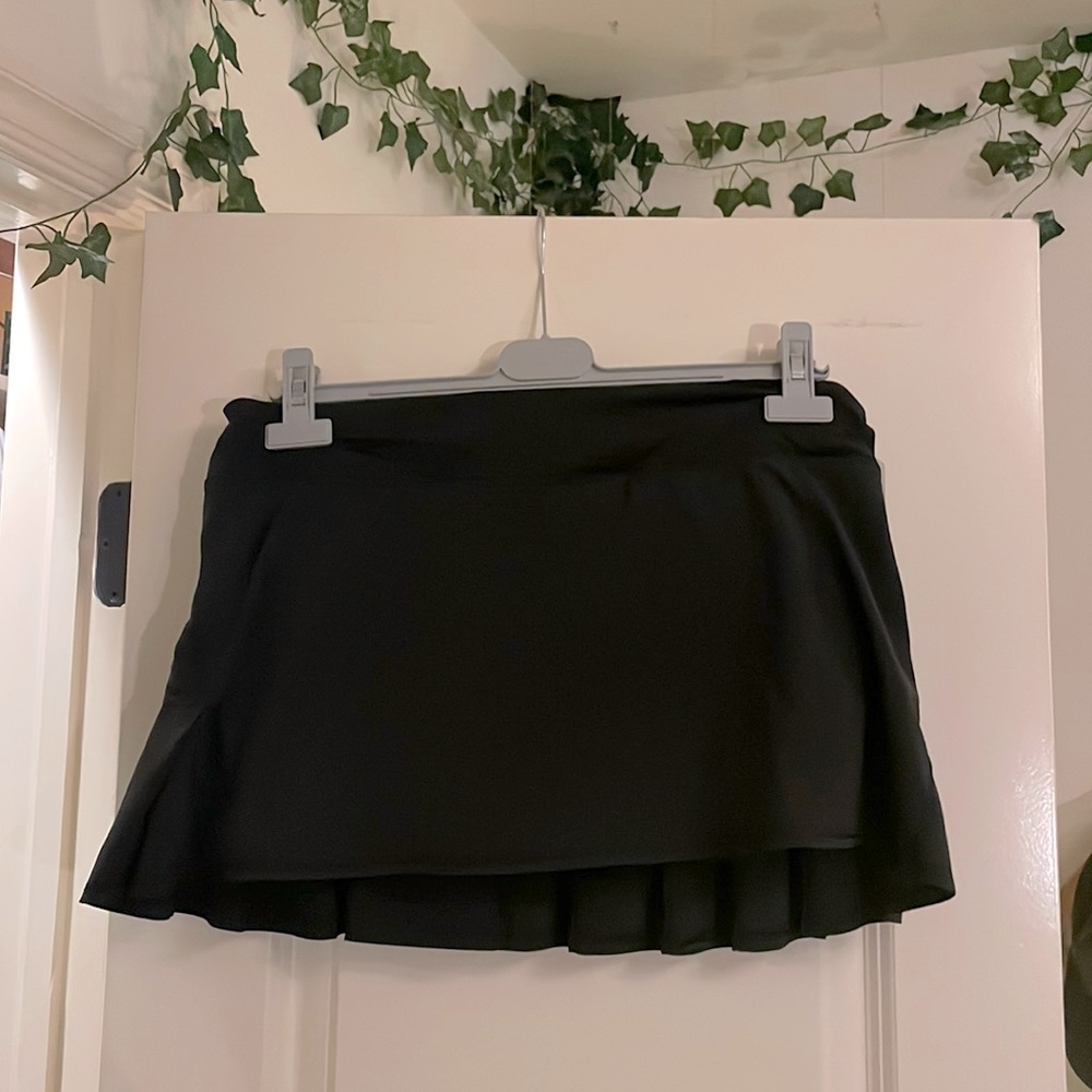 Lulu lemon pace setter skirt